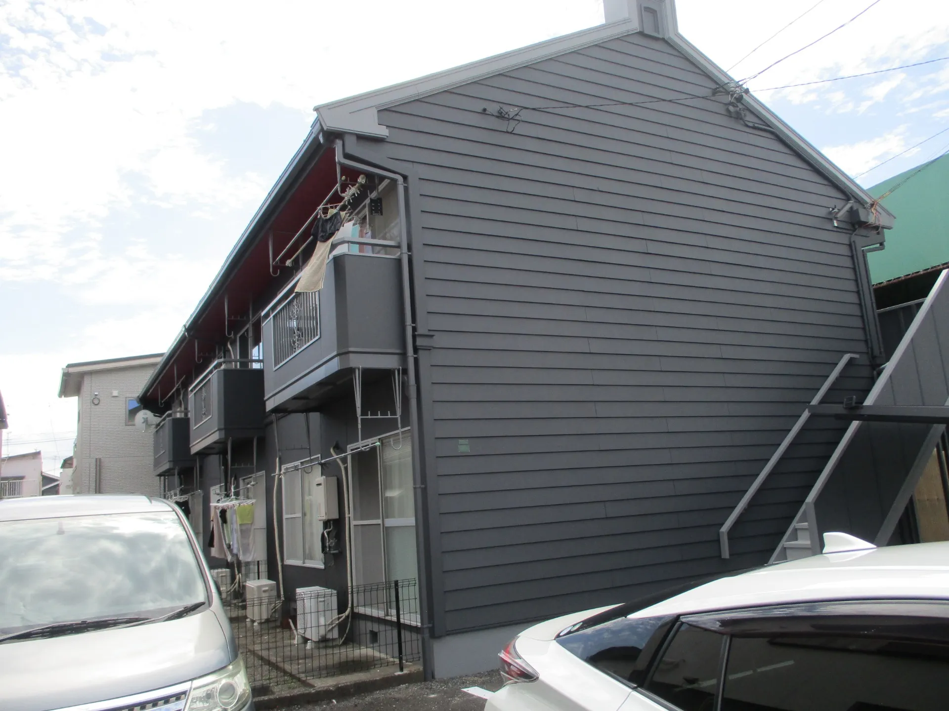 【静岡市駿河区 Vアパート様】オシャレなアパートに変身！