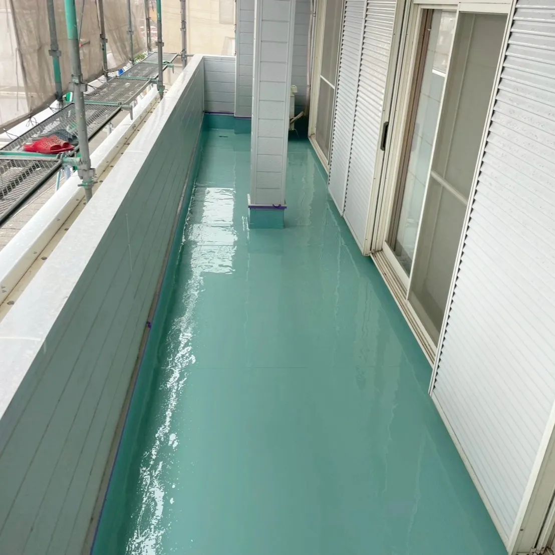 静岡市清水区のお客様からのご依頼で、大切なベランダを守る防水...