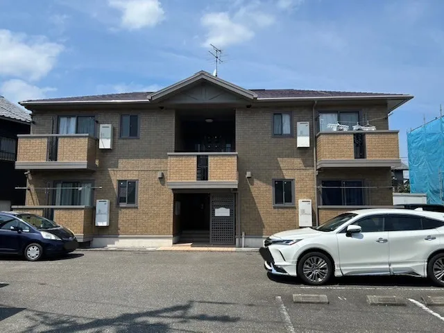 【静岡市清水区 Bアパート塗装】クリヤー塗料でツヤが高まりました！